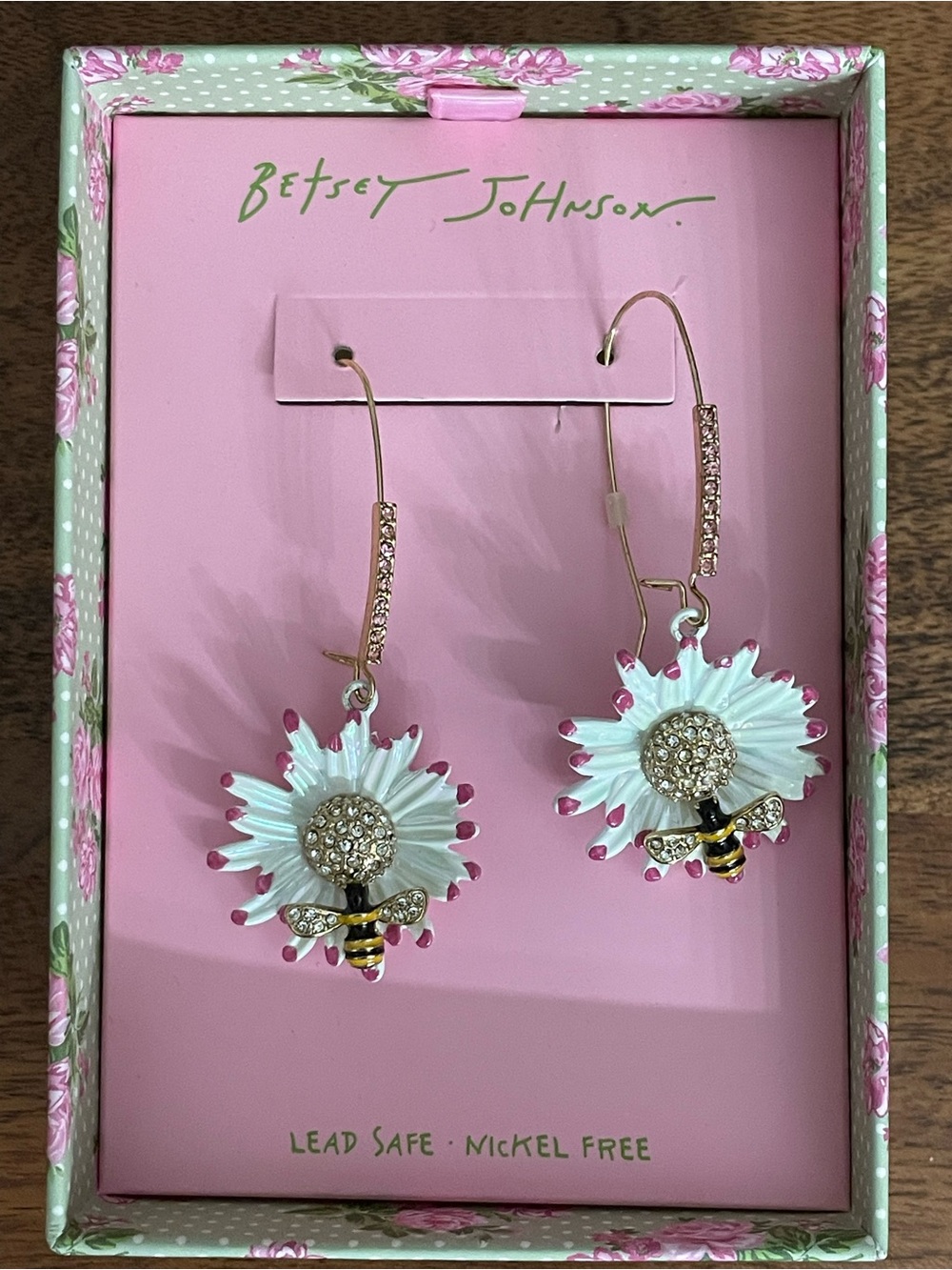 BETSEY JOHNSON Daisy Bee Earrings